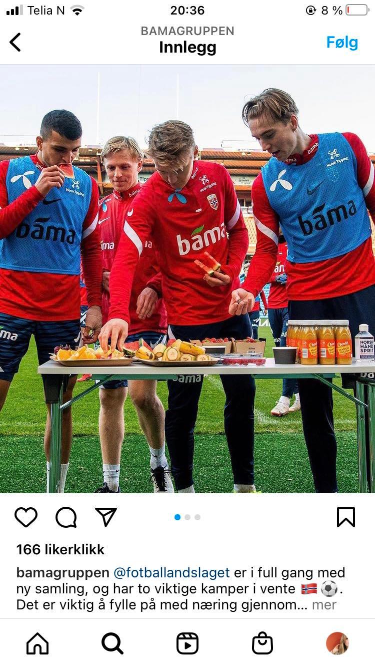 Bilde viser et Instagraminnlegg fra Bamagruppen. Bilde viser det norske fotballandslaget som har på seg den norske landslagsdrakten hvor det står "bama" på brystet. Fotballspillerne spiser frukt. 